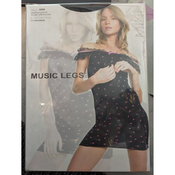 Music legs black off shoulder ruffle mini with print - Picture 2 of 3